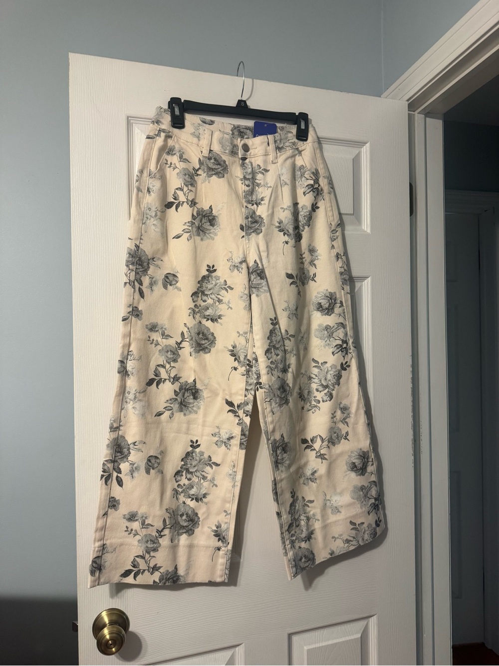 Floral Wide Leg Jeans - Cream with Gray Print